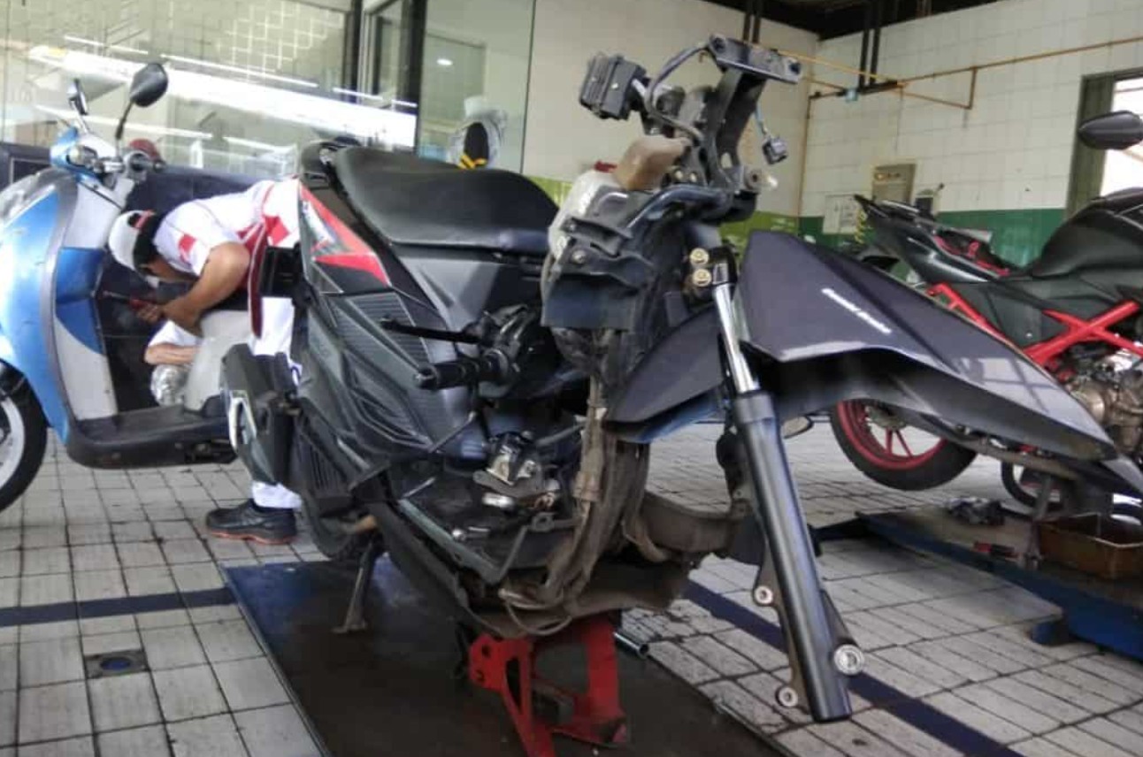 Komstir Motor Bermasalah Bisa Bikin Setang Goyang, Kenali Tandanya Sejak Dini
