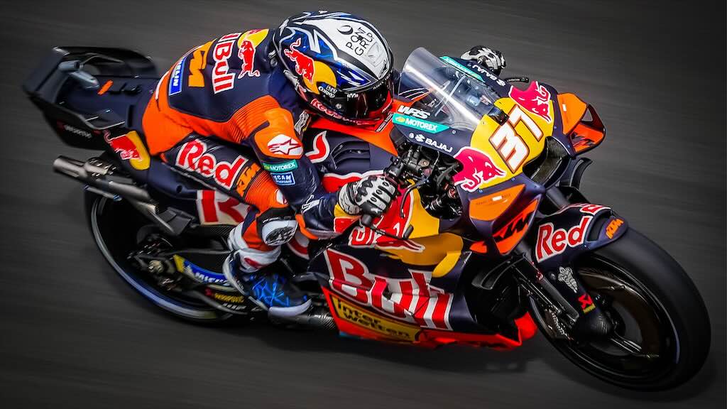 Pedro Acosta Menggila di Balaton Park! Marc Marquez Tersalip, Bagnaia Malah Terjebak di Q1