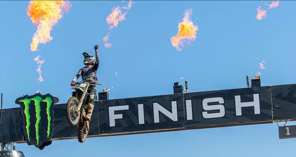 Triumph Ceritakan Perjalanan Balap Motocross dan Enduro Lewat Dokumenter ALL IN