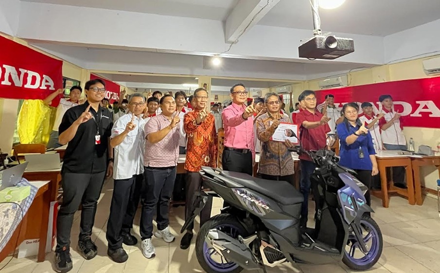 AHBI Hadir di SMK Yappenda, Kenalkan Teknologi Terbaru Sepeda Motor Honda ke Siswa