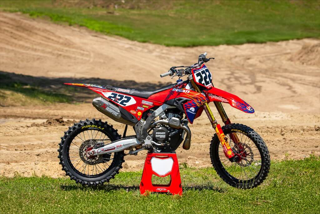 Ducati Desmo450 MX Tampil dengan Livery Spesial untuk Ajang Motocross Amerika