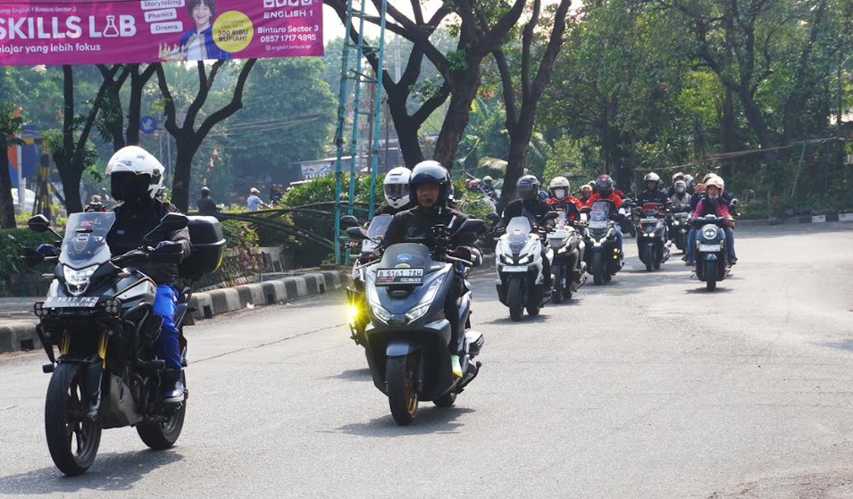 Puncak HPN 2026, WMS Ajak Puluhan Pengguna Honda PCX, ADV dan Vario 160 Riding Bareng