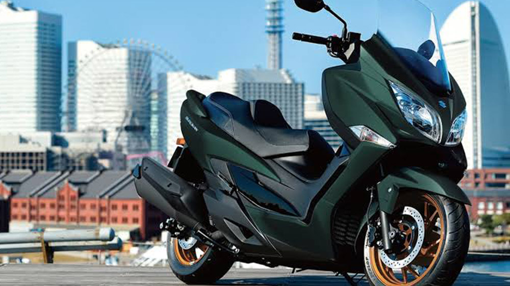 Suzuki Burgman 400, Skutik Premium yang Nyaman untuk Touring Jarak Jauh