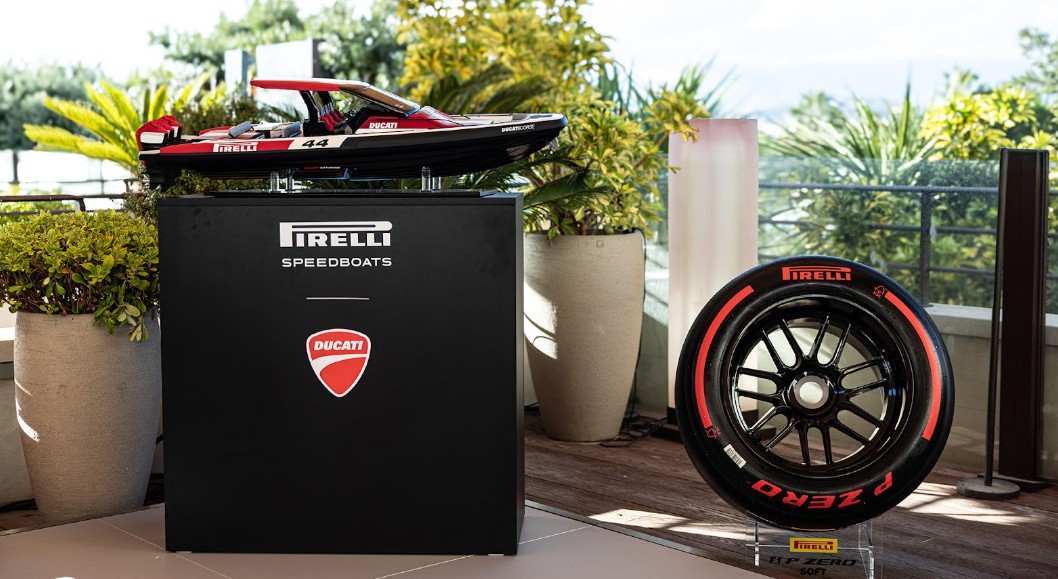 Ducati dan Pirelli Luncurkan Speedboat Bertenaga 1.500 HP, Cuma Dibuat 26 Unit