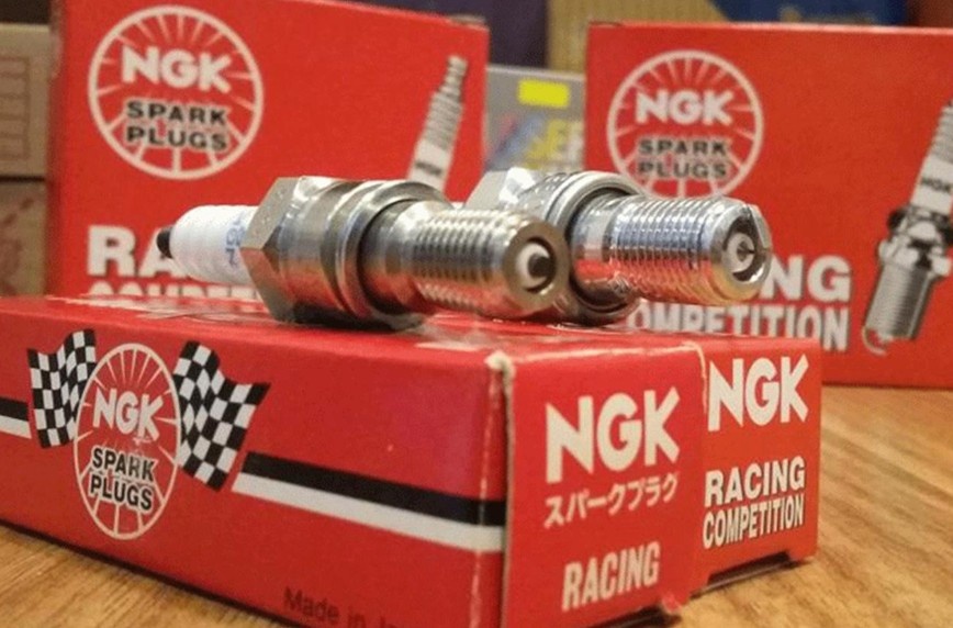 Pasang Busi Racing di Mesin Motor Standar, Ini Efek dan Risikonya yang Wajib Bikers Ketahui