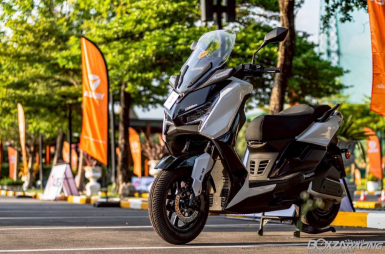 Motor Listrik Yadea GT80 Dibekali Baterai Besar, Bisa Jalan 170 Km dengan Sekali Pengisian