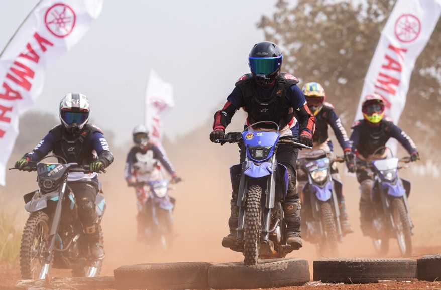 Yamaha WR155 R dan YZ125X Diajak Taklukkan Lintasan, Peserta Dibekali Teknik Off-Road Dasar