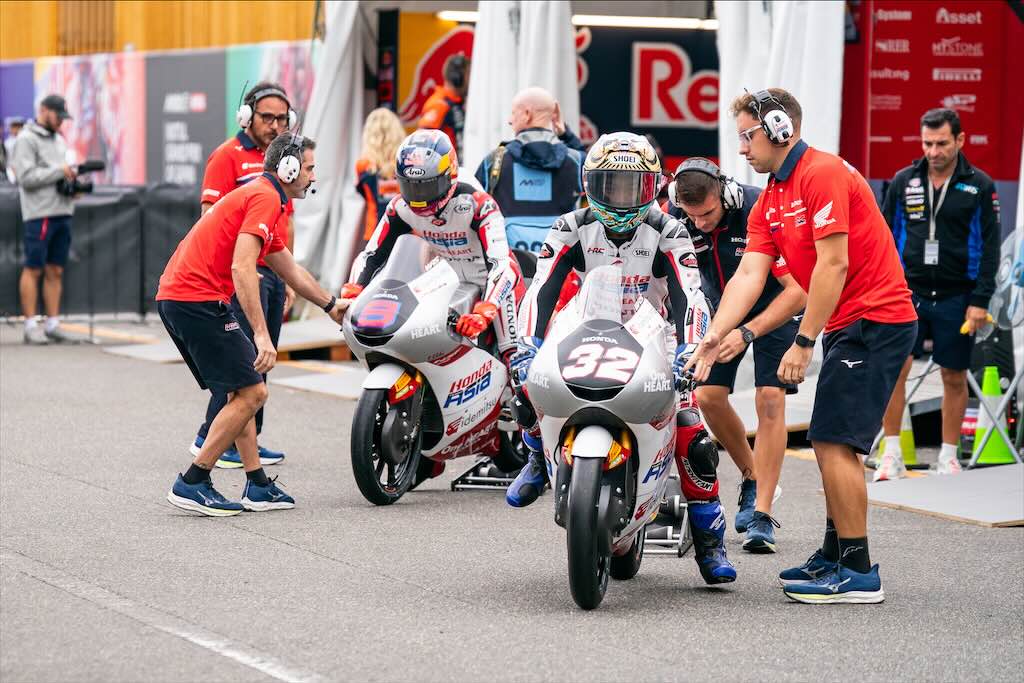 Veda Ega Pratama Berhasil Amankan Q2, Tampil Impresif di Practice Moto3 Jepang 2026