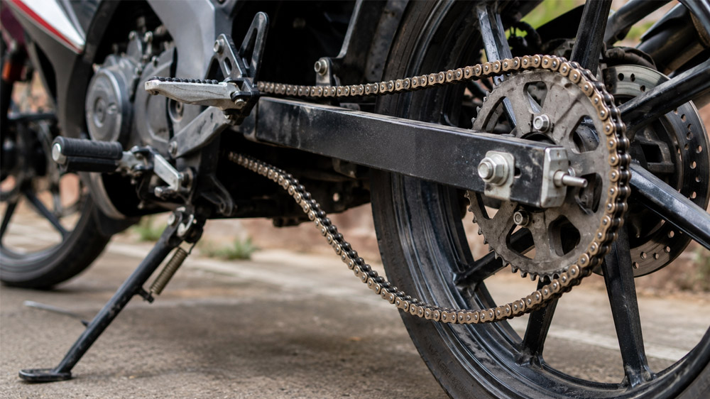 Kenapa Rantai Motor Cepat Kendur? Ini Penyebabnya