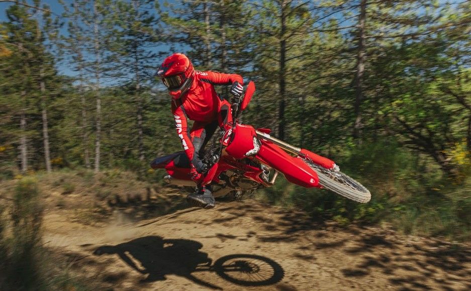 Desmo450 EDS, Motor Enduro Pertama Ducati yang Siap Diajak Siksa Jalur Trabasan