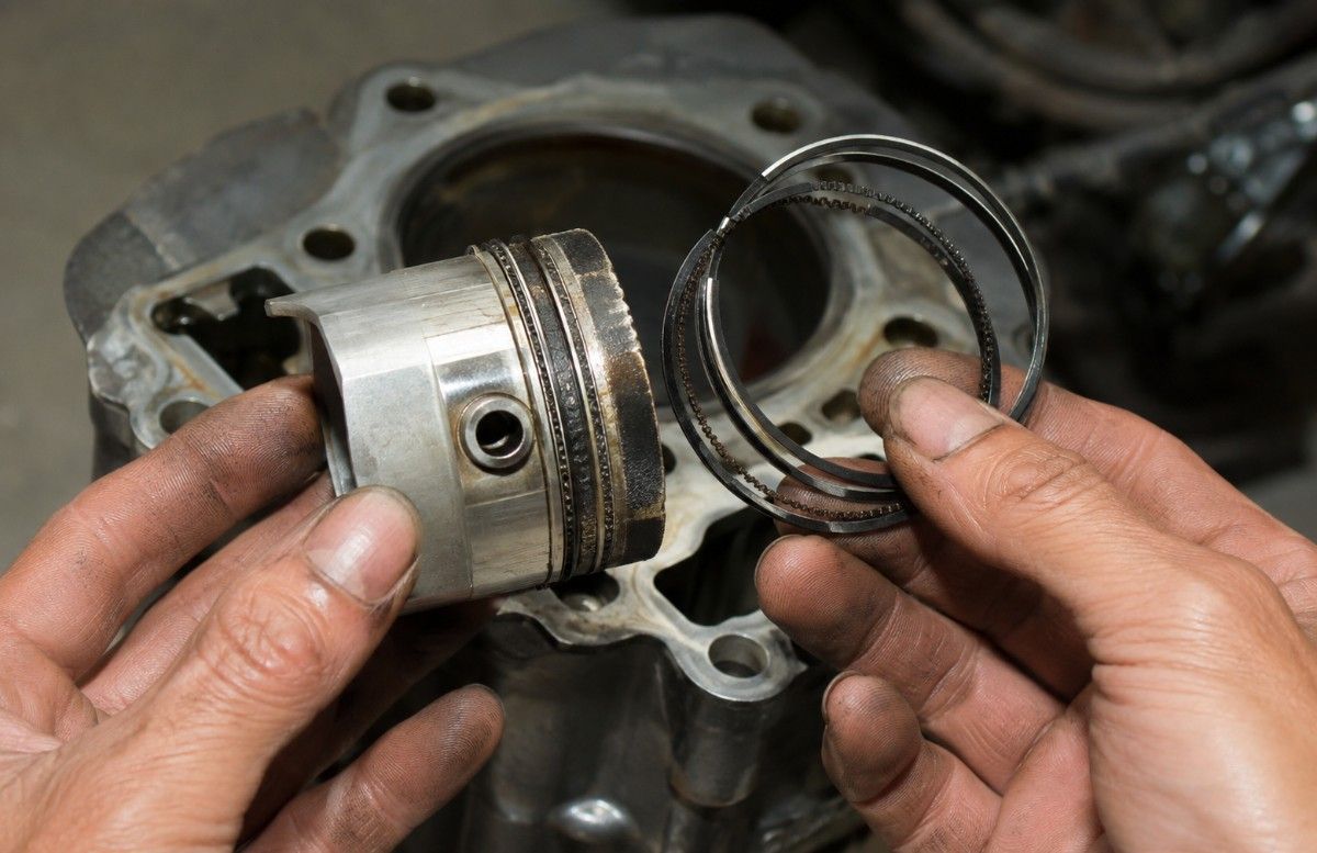 Ring Piston Motor Aus Ternyata Bisa Terlihat dari Gejala Ini, Yuk Simak!