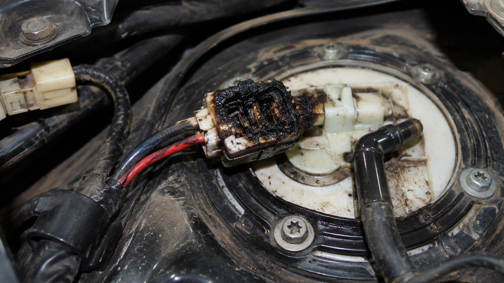 Soket Fuel Pump Motor Mudah Terbakar? Ini Penyebab yang Sering Diabaikan Pengendara