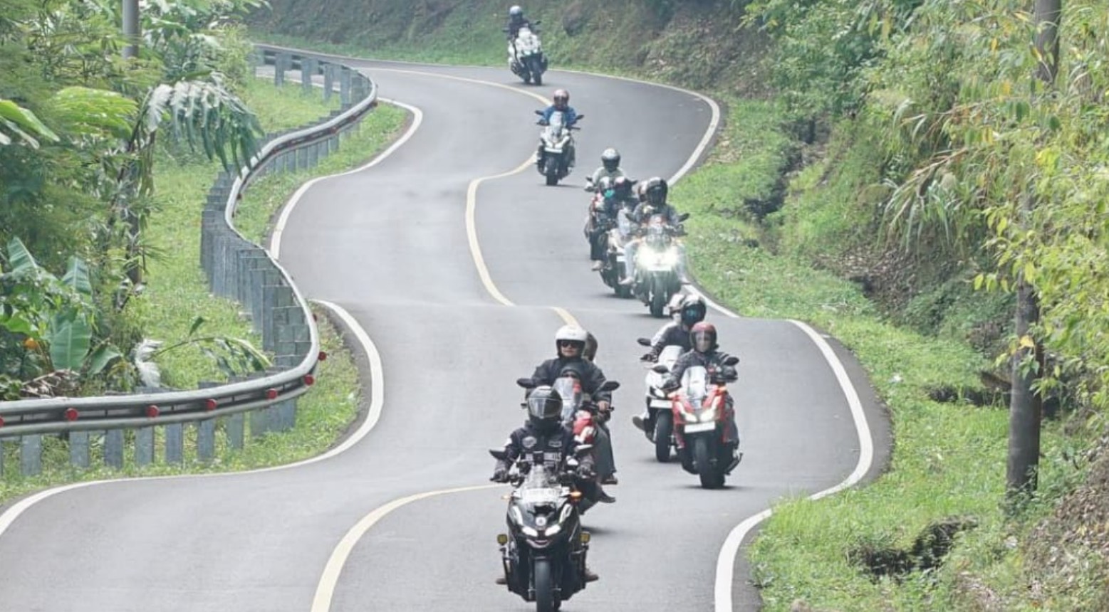 Touring ke Karang Potong Ocean View, Honda ADV Indonesia Cimahi Chapter Perkuat Kekompakan Komunitas