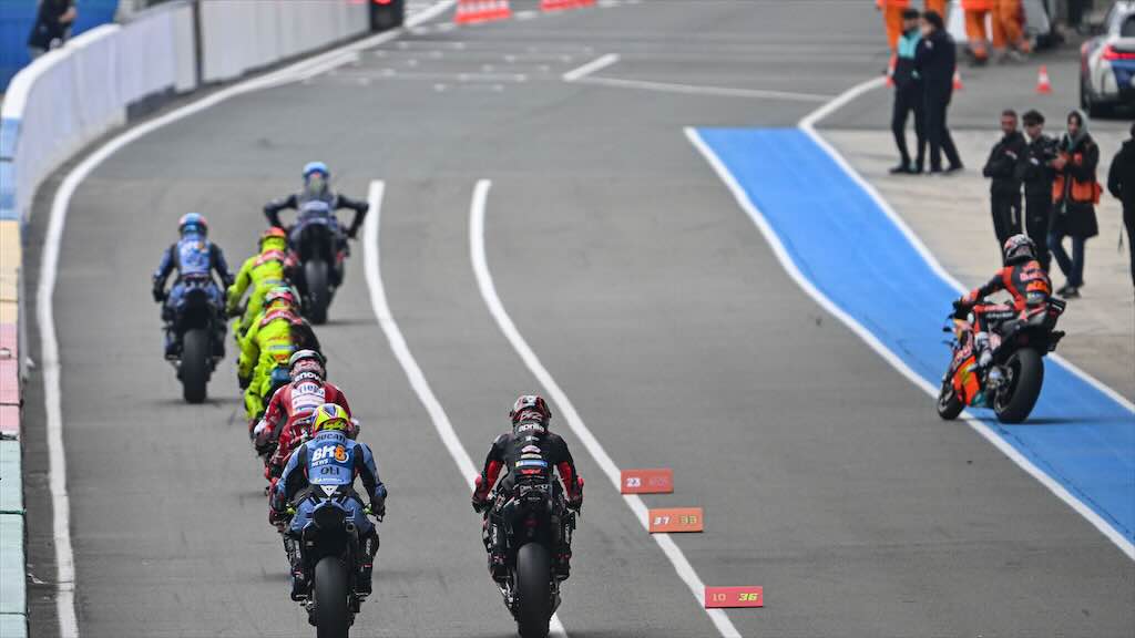 Efek Aksi Marc Marquez di Jerez! MotoGP Resmi Ubah Aturan Pitlane, Kini Pembalap Tak Bisa Lagi Cari Celah