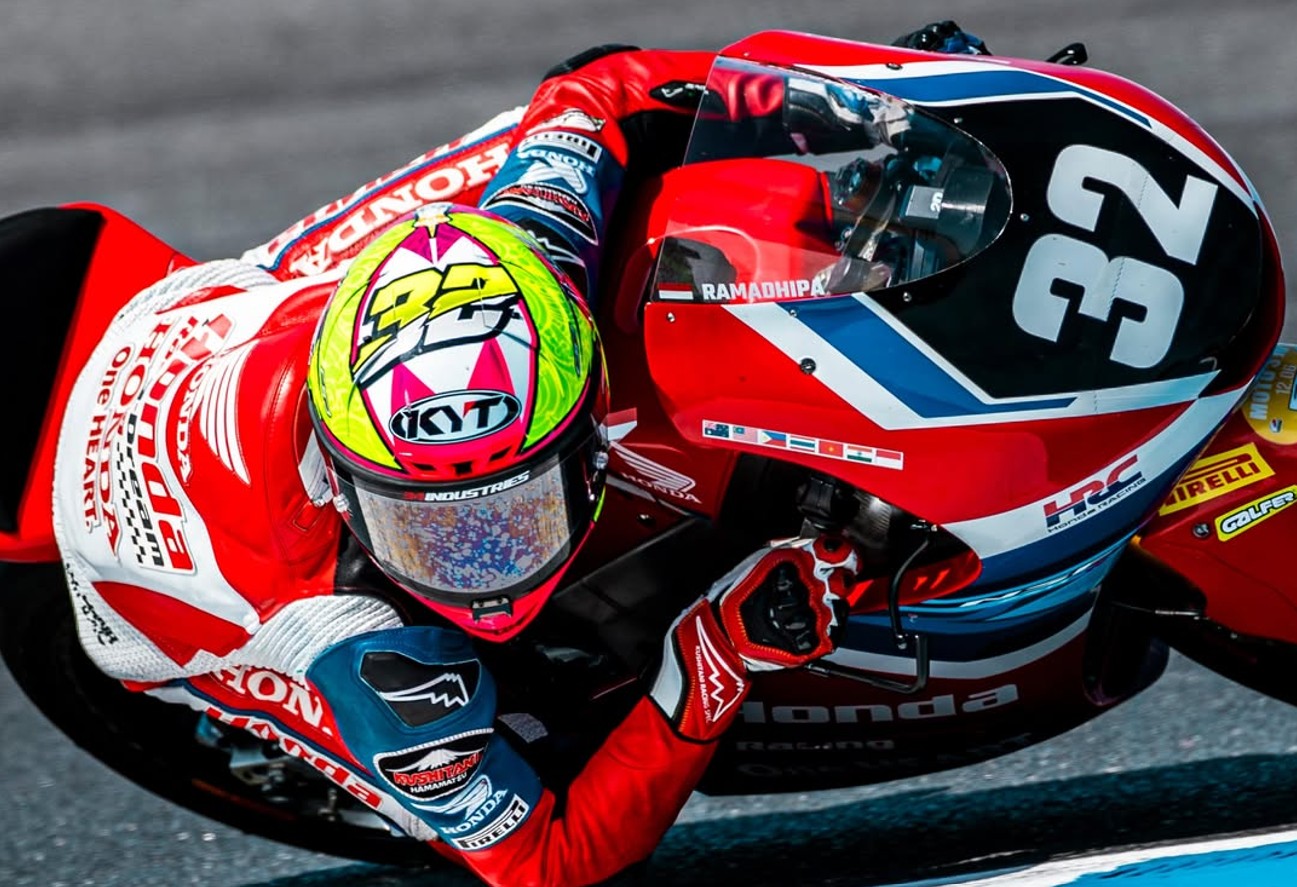 Kiandra Ramadhipa Raih Kemenangan di Moto3 Junior Portugal 2026, ‘Indonesia Raya’ Bergema di Estoril 
