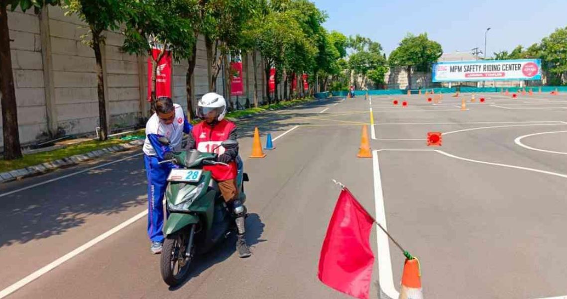 Dilengkapi Area Praktik dan Simulator, Safety Riding Center MPM Honda Jatim Dorong Pengendara Lebih Siap