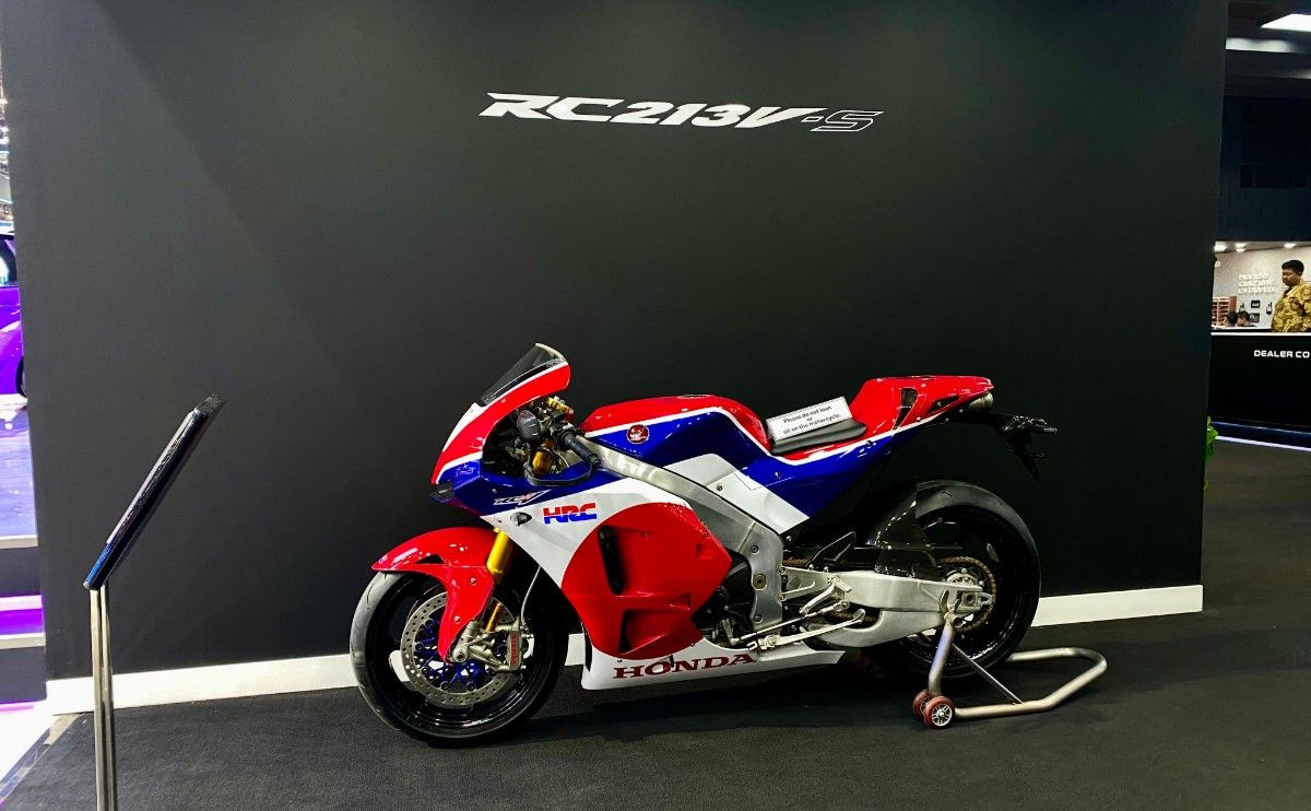 Honda RC213V-S Mejeng di GIIAS 2026, Motor Replika MotoGP Legal Jalan Raya yang Super Langka