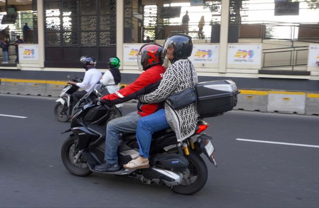 Cara Duduk Saat Berkendara Motor Ternyata Berpengaruh pada Fokus dan Kendali, Ini Alasannya