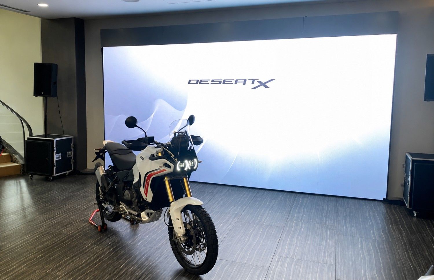 Ducati DesertX V2 2026 Meluncur di Indonesia, Ini Ubahannya!