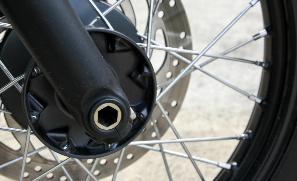 Mau Upgrade Velg Motor? Ini Panduan Simpel Biar Tetap Aman Dipakai Harian