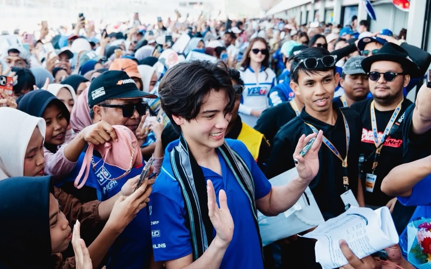Bukan Pemenang Balapan, Ing Asavanund Justru Paling Diburu Penggemar di Yamaha Sunday Race 2026