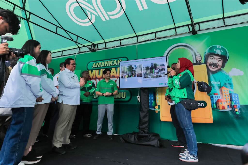 Pramono Resmikan Shelter Grab Bundaran HI, Penataan Ojol Jadi Kunci Urai Kemacetan