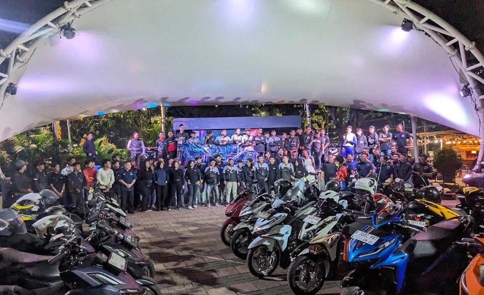 Pecah! Ratusan Bikers Seru-seruan di Night Ride Honda Vario Street Nation