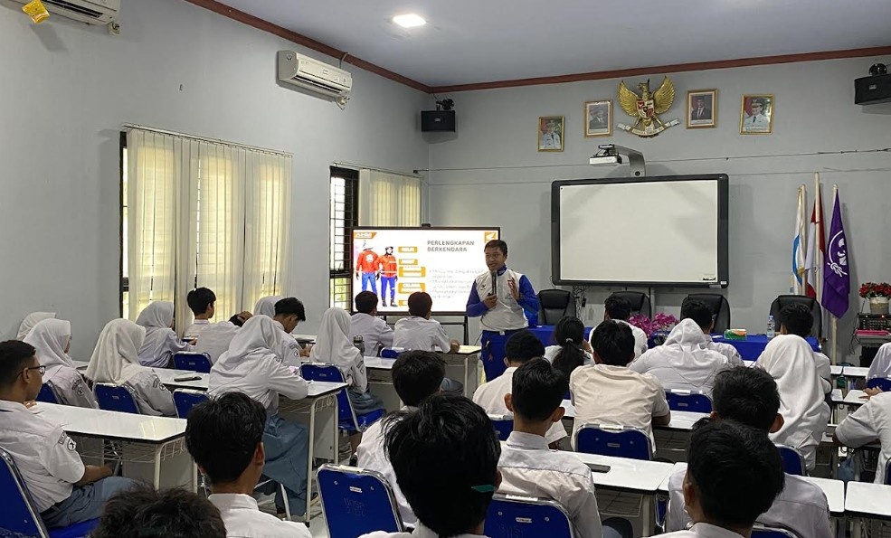 Wahana Honda Ajak 500 Pelajar Tangsel Melek Safety Riding Lewat Kampanye #Cari_Aman