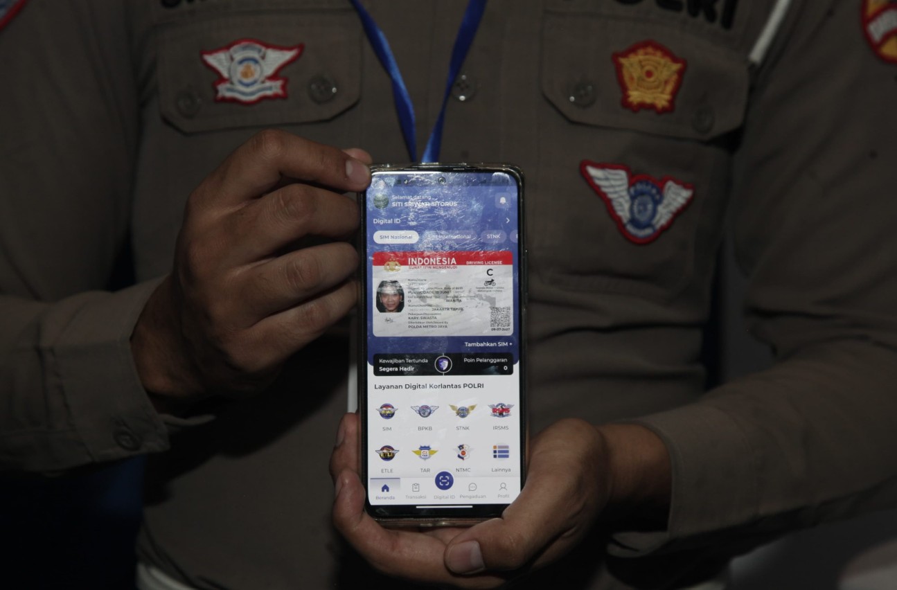 SIM Digital Resmi Bisa Dipakai, Pengendara Kini Tak Perlu Khawatir Lupa Bawa SIM Fisik