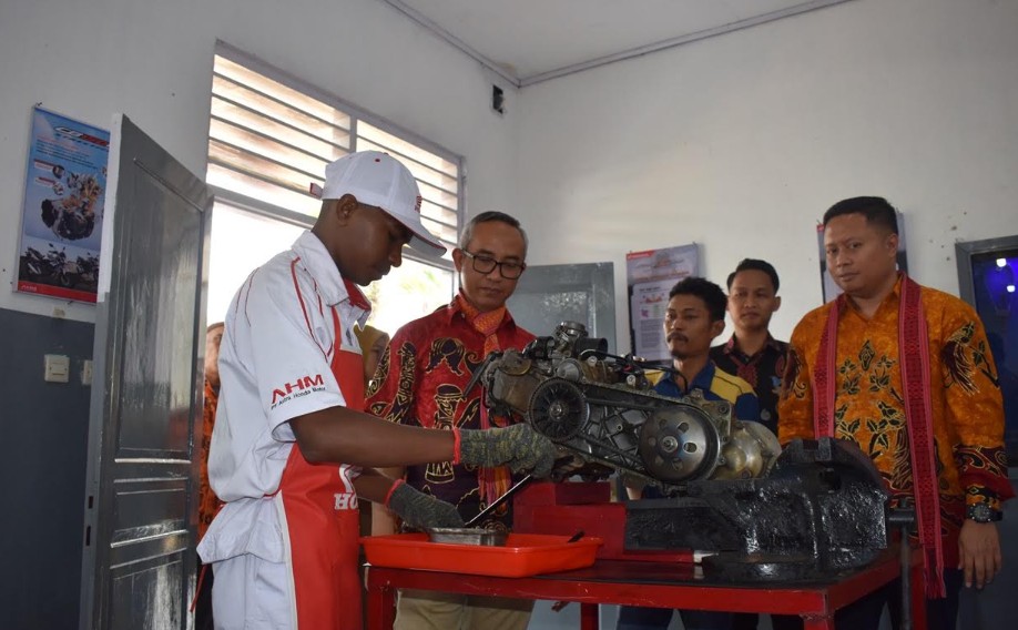 SMK Negeri 1 Kabupaten Sorong Jadi SMK Binaan AHM Pertama di Papua Barat Daya, Siswa Dapat Fasilitas Standar Industri