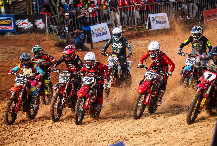Ducati MX Team Indonesia Menggila di Kejurnas Motocross 2026 Round 4 Bekasi: Diva Ismayana Finish P2, Hilman Maksum Konsisten di P4