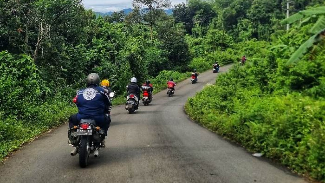 Komunitas TTMI Bersama Muhsinin Gerak Sapa Warga Kampung Tauhid Baduy, Lebak, Banten