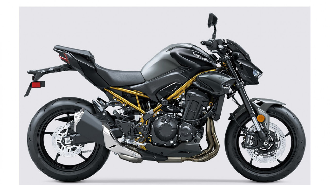 Makin Gahar! Ini 7 Fakta Menarik Kawasaki Z900 2026 yang Bikin Naked Bike Lain Minder