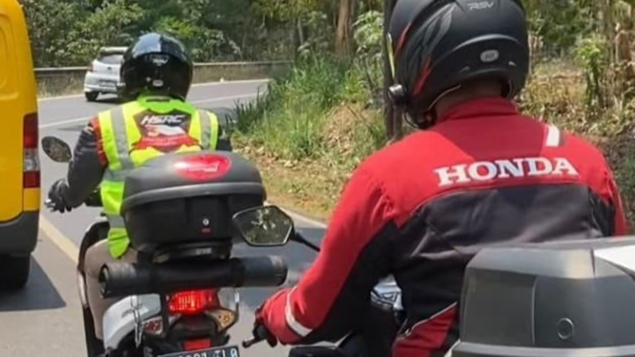 Wahana Bagikan Tips Berkendara #Cari_aman dengan Menggunakan Sein Sepeda Motor yang Benar