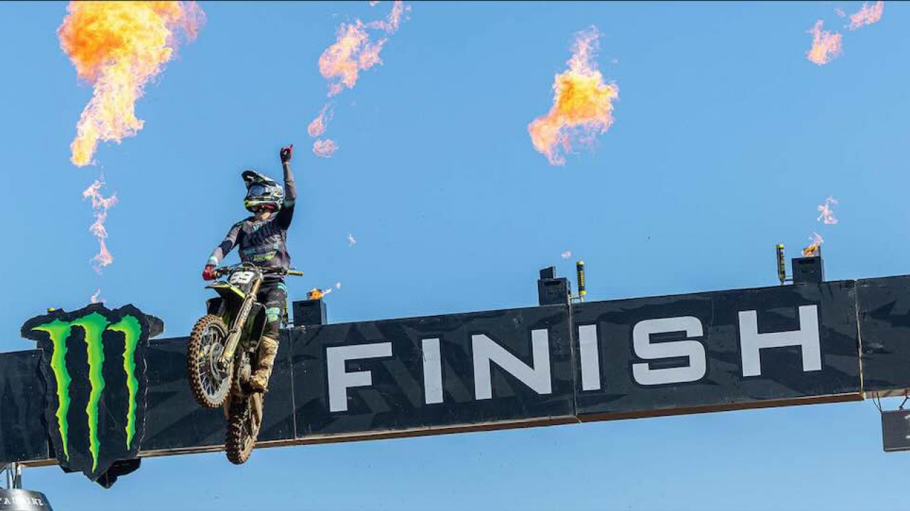 Triumph Ceritakan Perjalanan Balap Motocross dan Enduro Lewat Dokumenter ALL IN