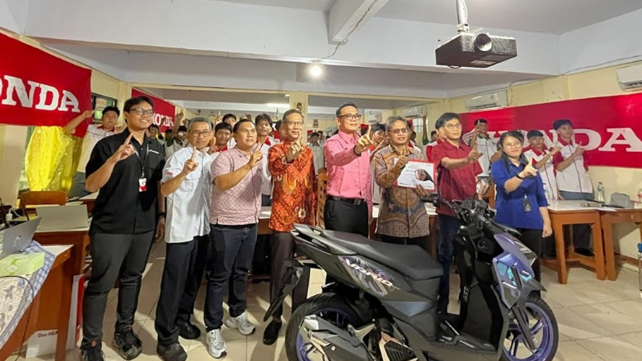 AHBI Hadir di SMK Yappenda, Kenalkan Teknologi Terbaru Sepeda Motor Honda ke Siswa