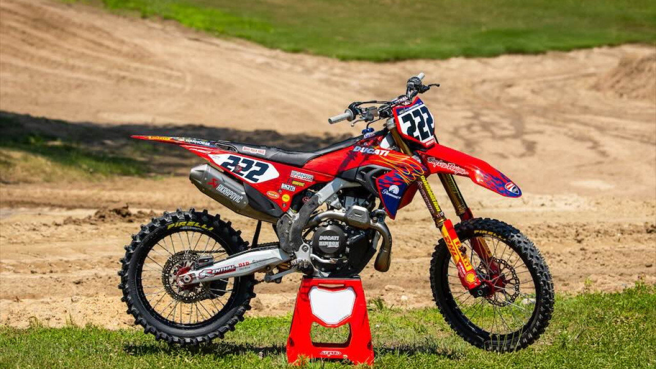Ducati Desmo450 MX Tampil dengan Livery Spesial untuk Ajang Motocross Amerika