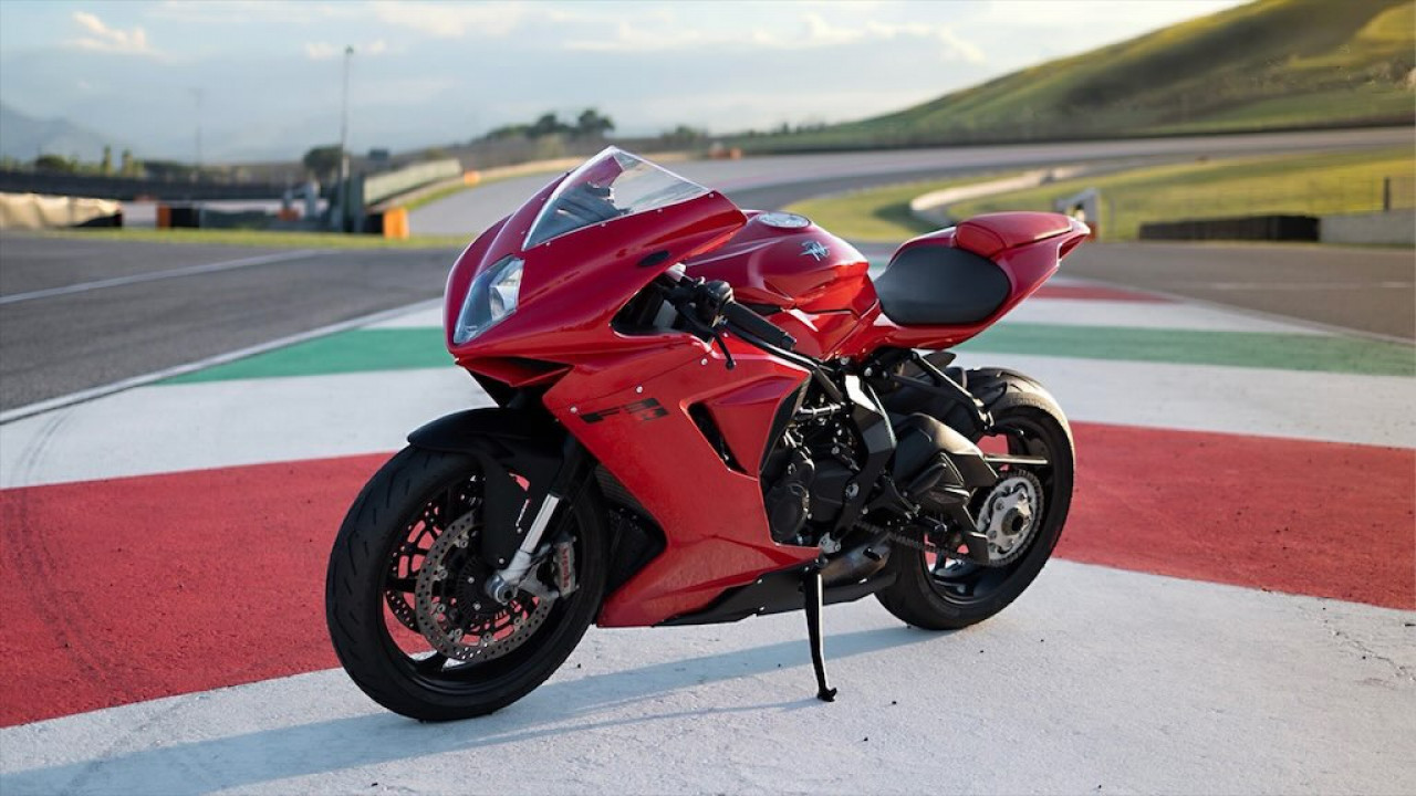 Performa Mesin Tiga Silinder MV Agusta F3 R yang Lahir dari Teknologi Balap Italia