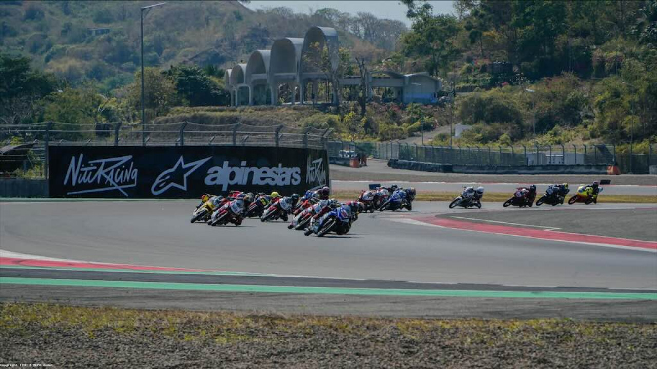 Hasil Race 1 Mandalika Racing Series 2026 Putaran 3: Persaingan Sengit dan Beda Tipis di Tiap Kelas