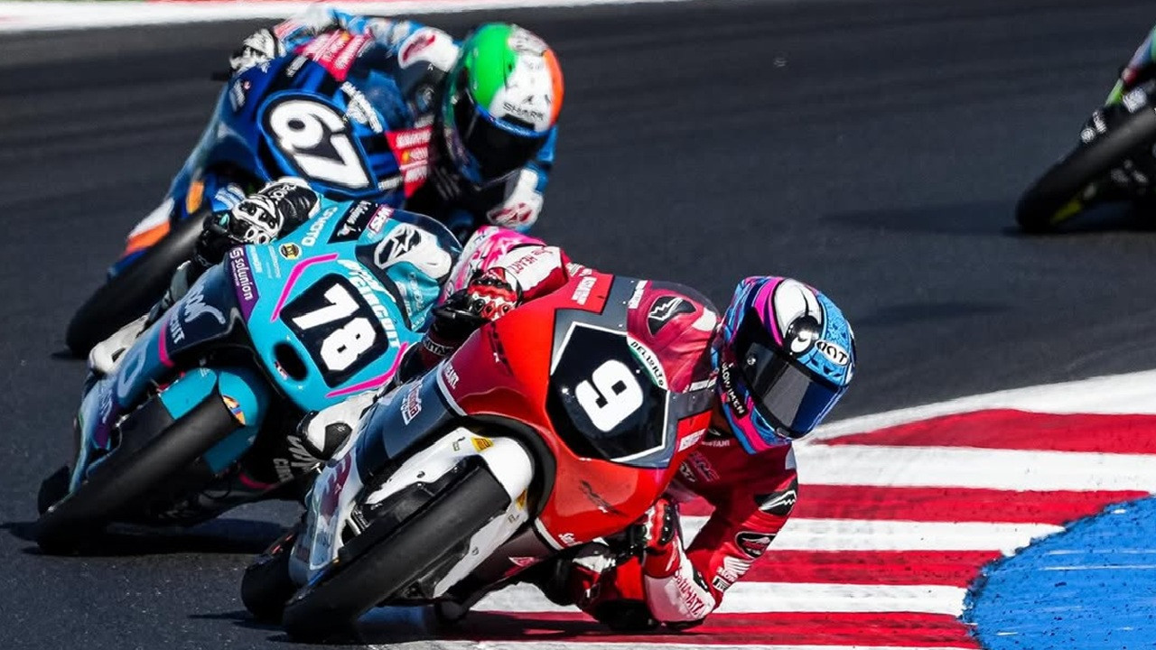 Veda Ega dan Kiandra Ramadhipa Siap Kibarkan Merah Putih di JuniorGP Catalunya Akhir Pekan Ini