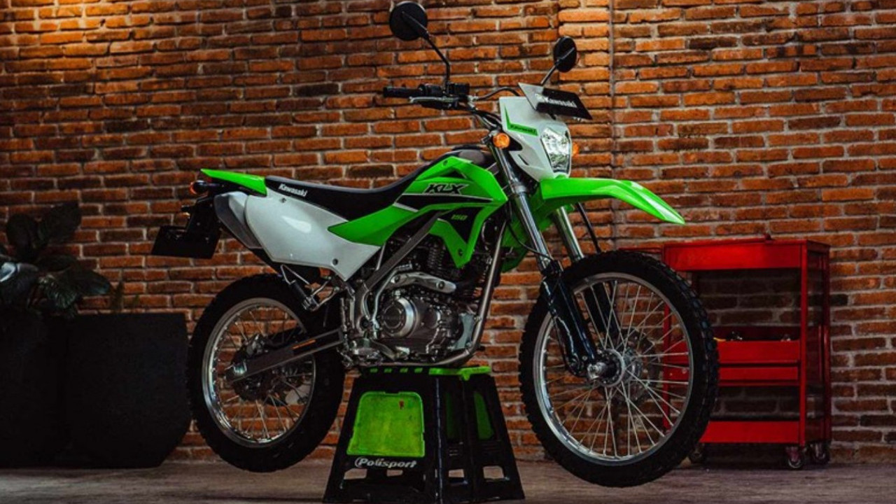 Banyak Diburu Penggemar Adventure, Motor Trail Kawasaki KLX150S Sekarang Dijual Segini