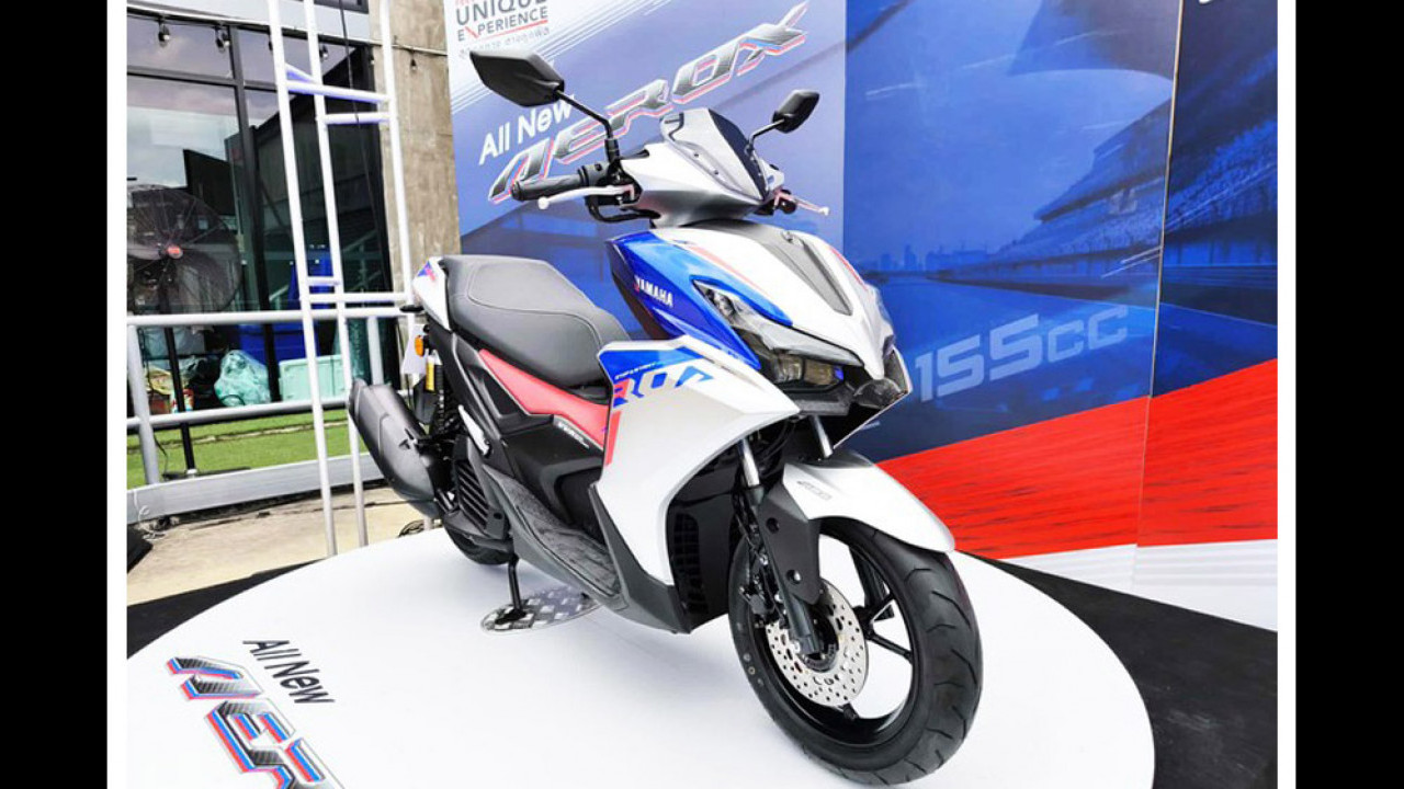 Yamaha Aerox 155 vs Honda ADV 160: Adu Keras Skutik Sport vs Adventure, Mana Paling Cocok Jadi Motor Harian 2026?