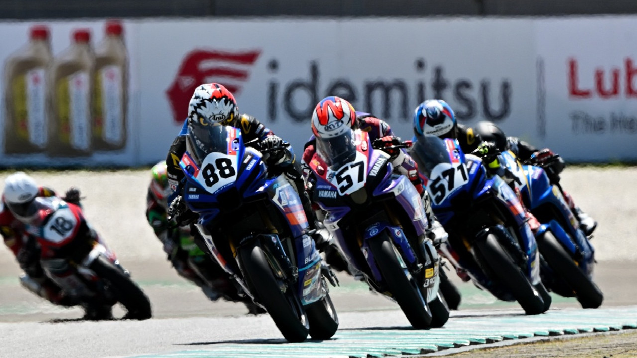 Yamaha Kuasai Podium di Sepang, Candra Hermawan Pimpin Kemenangan Race 1 ARRC AP250 Malaysia 2025