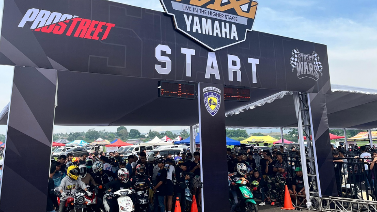 Unik! Balap di Landasan Pesawat, MAXI Drag Combat Tutup Perayaan Satu Dekade MAXI Yamaha