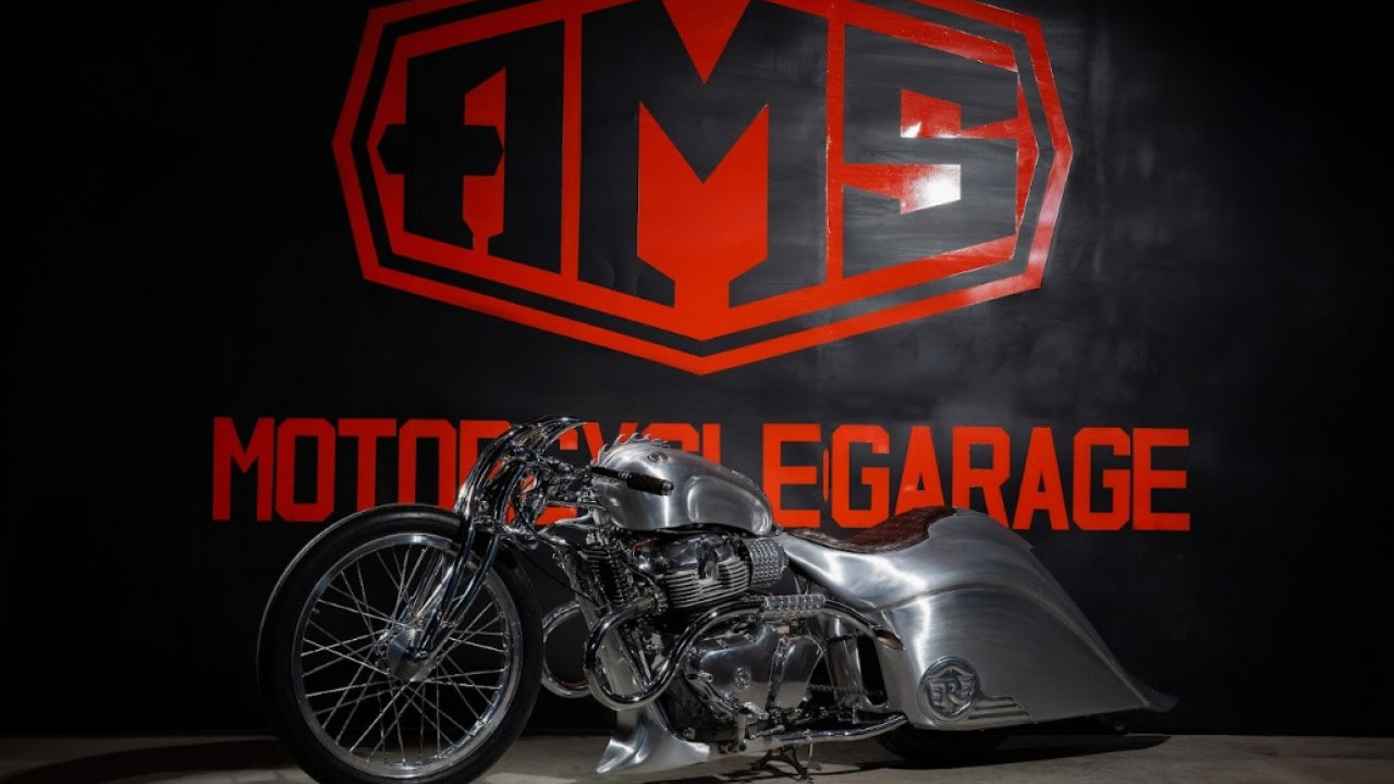 Modifikasi Royal Enfield Super Meteor 650 Karya AMS Garage Mejeng di Kustomfest 2024