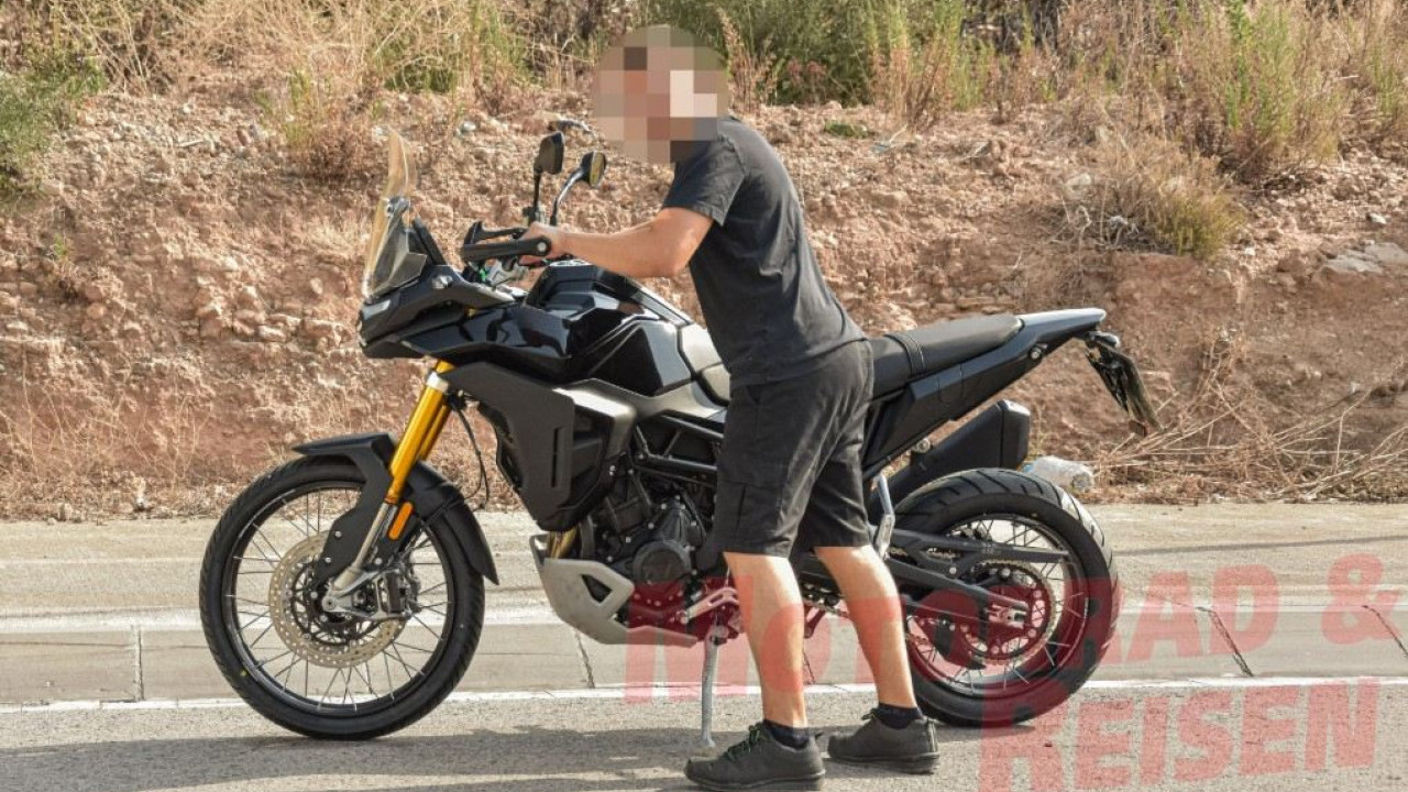 Triumph Tiger 900 2027 Kepergok Uji Coba, Apa Saja Ubahannya?