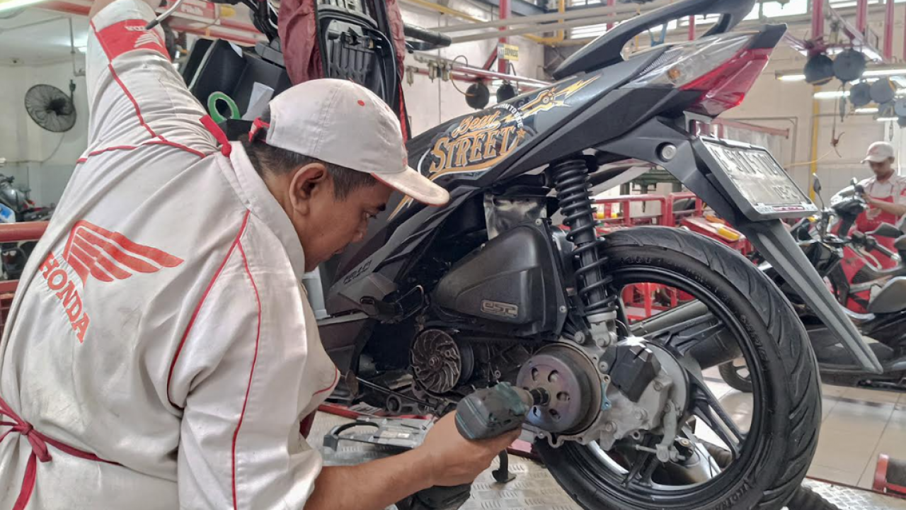 Rayakan Hari Kemerdekaan, AHASS Tebar Paket Bundling Perawatan Motor Honda
