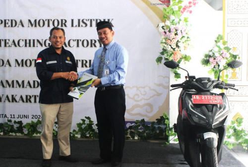 Upaya Penerapan Smart City, Kendaraan Pelat Merah Yogyakarta Beralih ke Motor Listrik