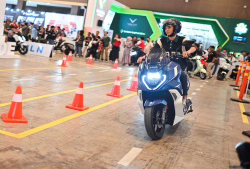 ALVA Berikan 7 Keuntungan Test Ride Alva One XP di IIMS 2024, Antusias Pengunjung Auto Meningkat!