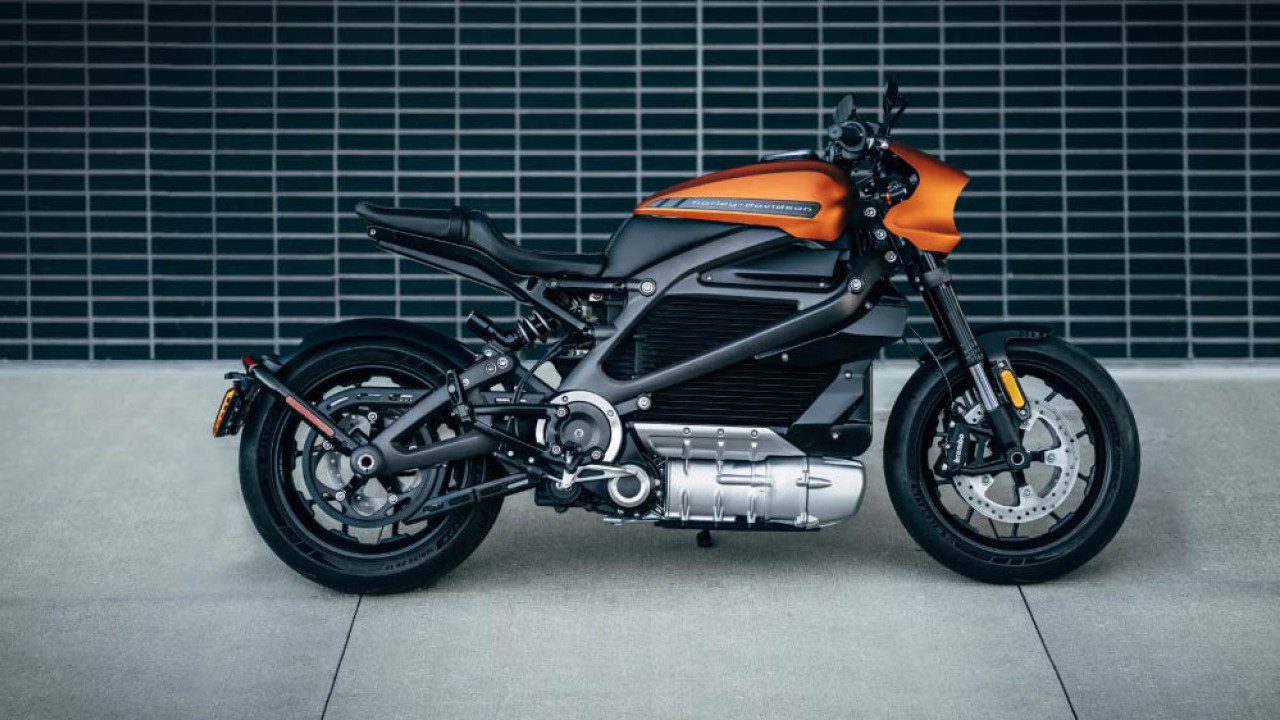 Motor Listrik dengan Suara Knalpot Buatan, Kok Bisa?